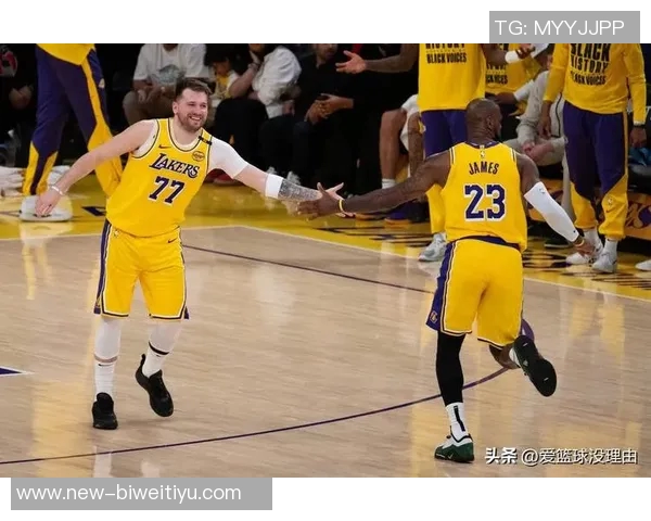 东契奇盛赞詹姆斯合作愉快认为其对湖人当下胜利至关重要 东契奇盛赞詹姆斯合作愉快认为其对湖人当下胜利至关重要