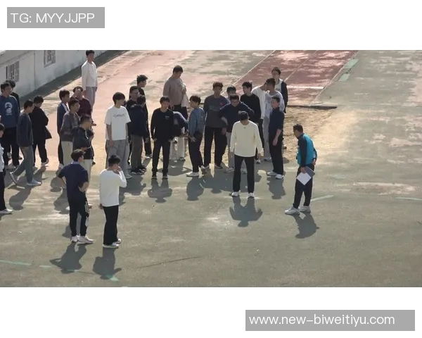 四川教练组集体罢工球员自发训练并将于周五前往青岛体测